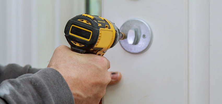 Street Locksmith For Smart Lock Repair in Redwood City, CA