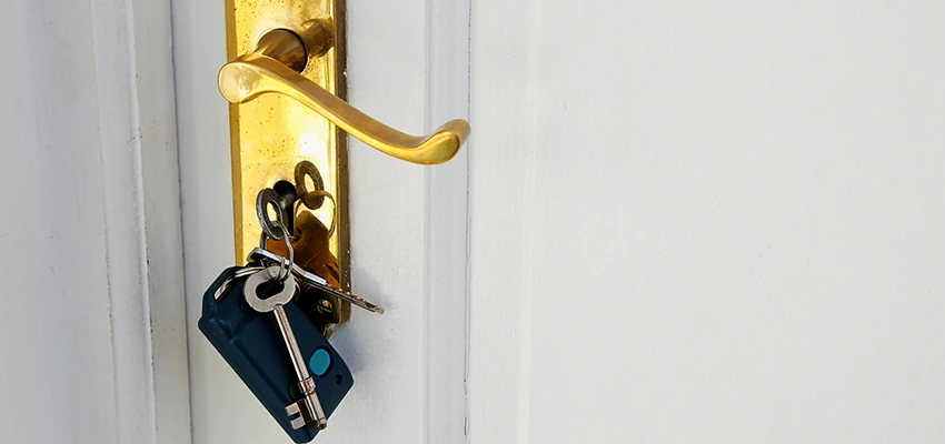 Broken Door Key Extraction in Redwood City, CA